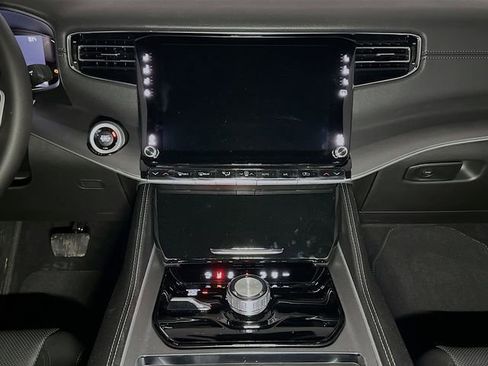 New 2026 Jeep Grand Wagoneer 4WD image 8