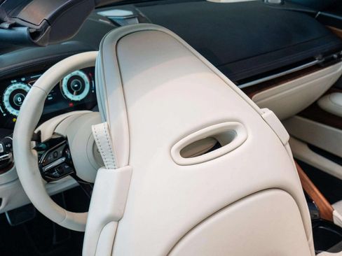 Used 2024 Aston Martin DB12 Convertible RWD image 54