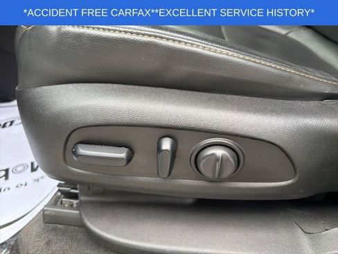 Used 2020 Chevrolet Traverse LT w/ LT Premium Package image 27