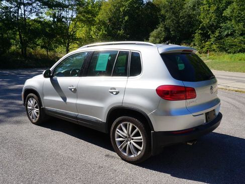 Used 2016 Volkswagen Tiguan SE AWD/4WD image 3