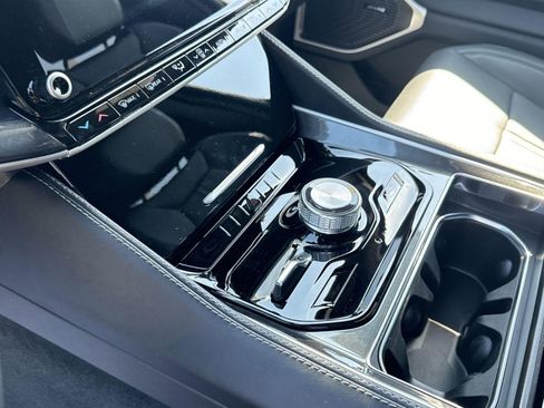 New 2024 Jeep Wagoneer Base w/ Premium Group I image 27