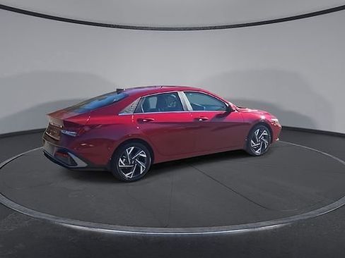 New 2026 Hyundai Elantra Limited image 12