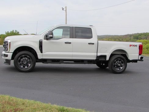 New 2026 Ford F250 XL w/ STX Appearance Package AWD/4WD image 4