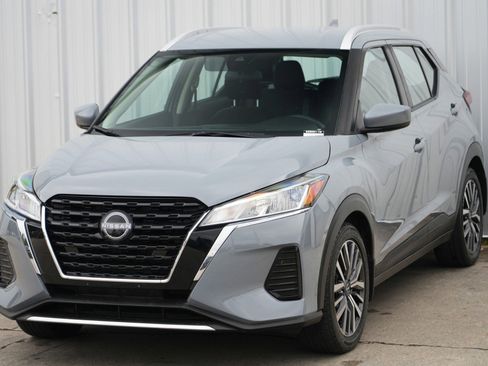 Used 2022 Nissan Kicks SV image 39