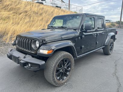 Used 2025 Jeep Gladiator Sport