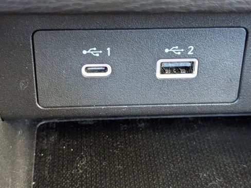 Used 2023 Mitsubishi Outlander SE image 25