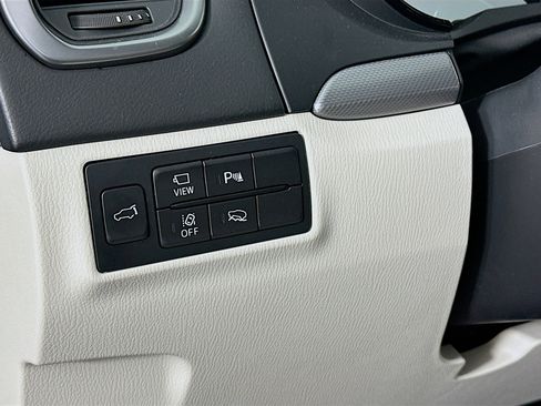 Used 2023 MAZDA CX-9 Signature image 17