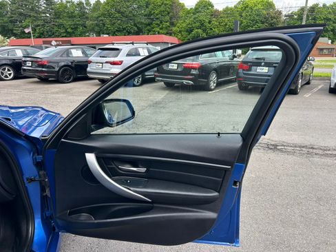Used 2014 BMW 335i xDrive Sedan AWD/4WD image 22