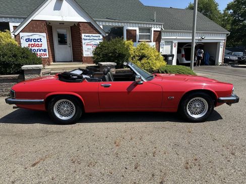 Used 1992 Jaguar XJS V12 Convertible RWD image 9