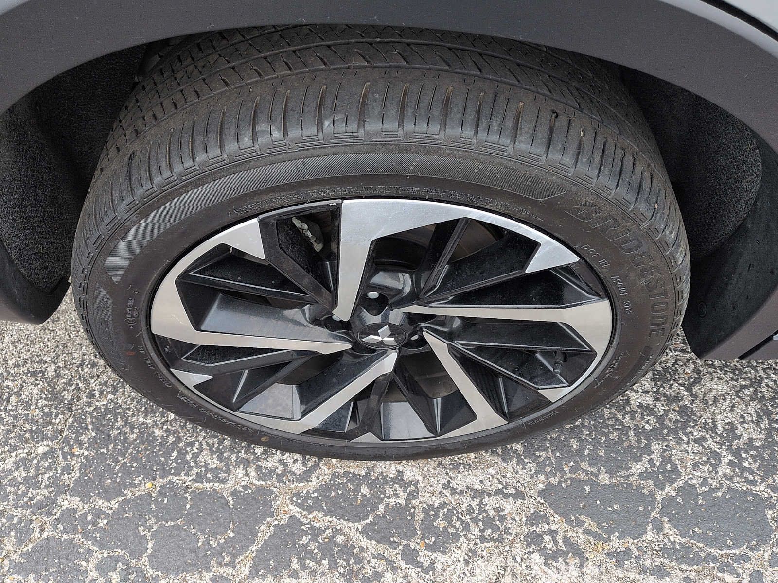 Used 2024 Mitsubishi Outlander SE AWD/4WD image 9