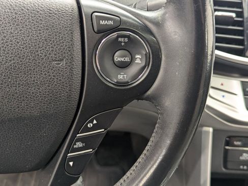 Used 2014 Honda Accord Touring image 25