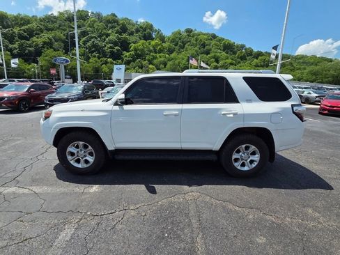 Used 2015 Toyota 4Runner SR5 Premium AWD/4WD image 4