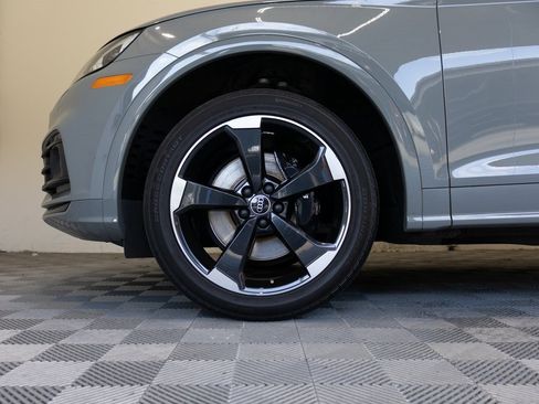 Used 2020 Audi SQ5 Premium Plus w/ Premium Plus Package image 9