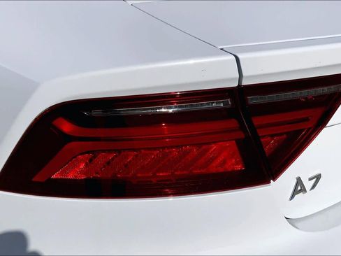 Used 2017 Audi A7 3.0T Premium Plus w/ Comfort Seating Package image 29