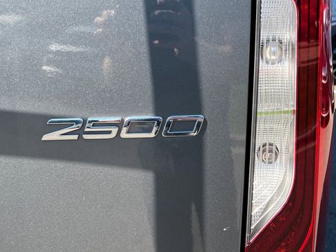 Used 2022 Mercedes-Benz Sprinter 2500 image 58