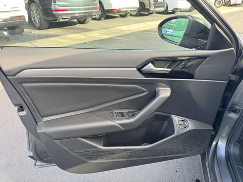 Used 2021 Volkswagen Jetta R-Line image 14