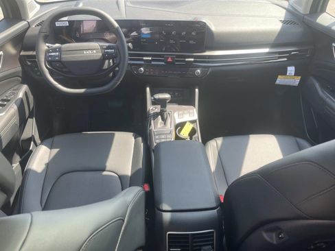 New 2026 Kia Sportage EX FWD image 16
