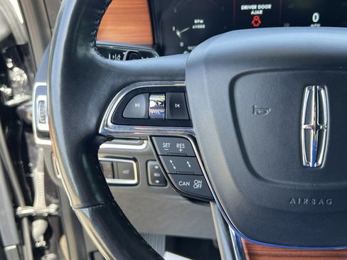 Used 2020 Lincoln Navigator Reserve w/ Luxury Package RWD image 11