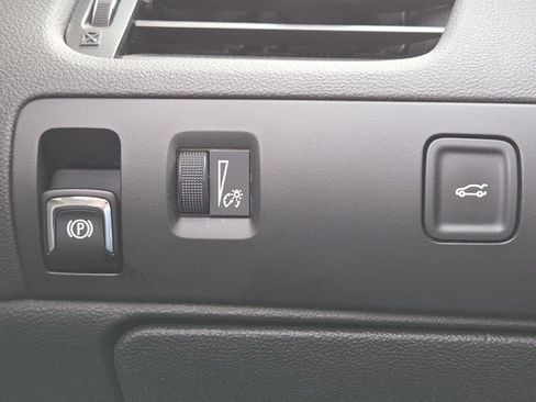 Used 2017 Chevrolet Impala LS image 12