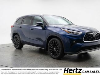 Used 2025 Toyota Highlander XSE video 1