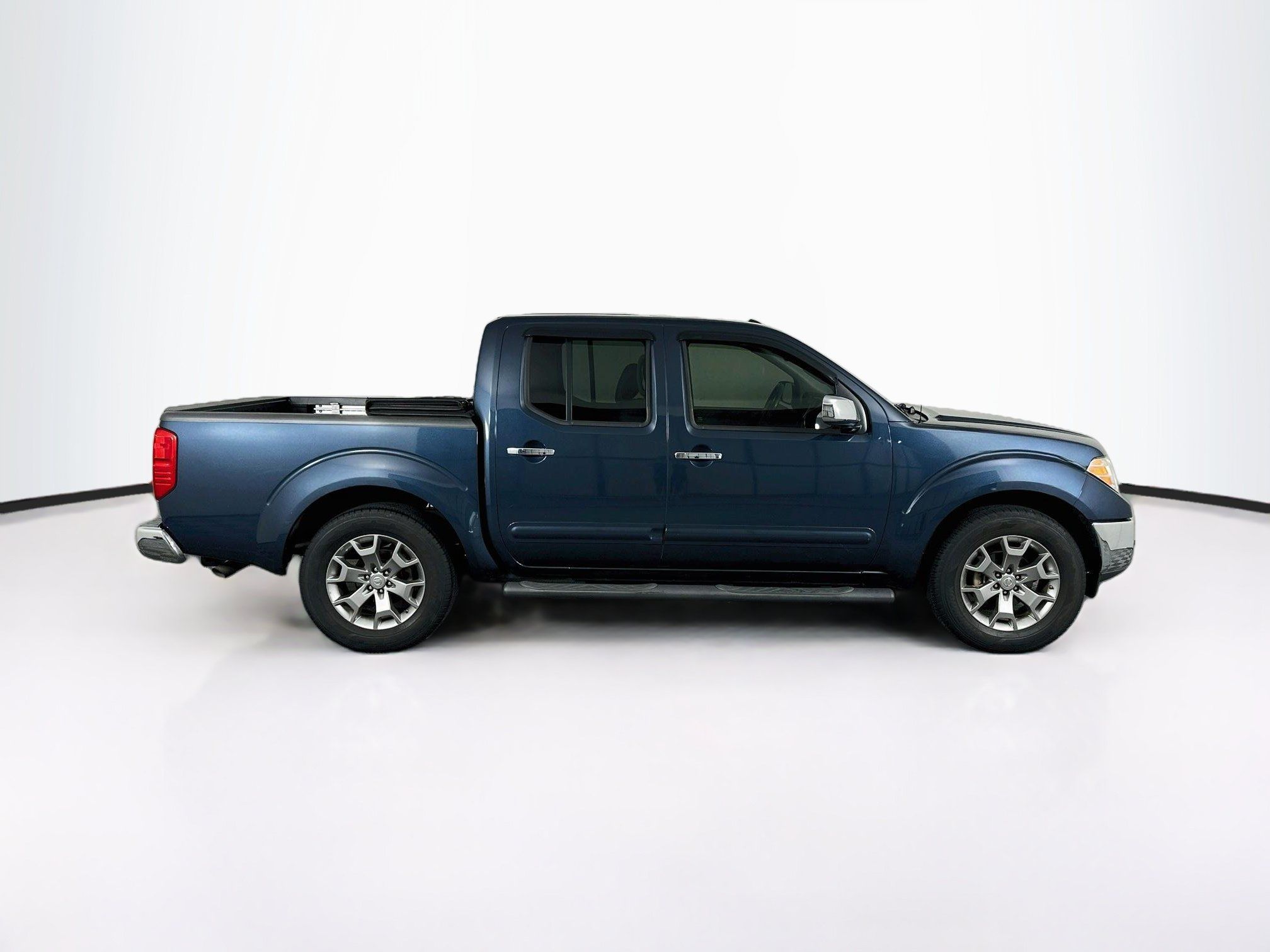 Used 2019 Nissan Frontier SL RWD image 10
