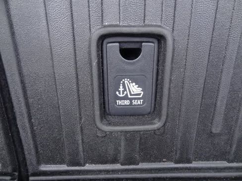 Used 2023 Toyota Highlander XSE image 21