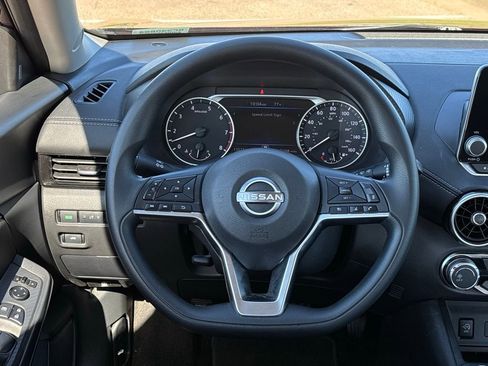 Used 2025 Nissan Sentra SV image 14