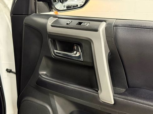 Used 2017 Toyota 4Runner SR5 image 48