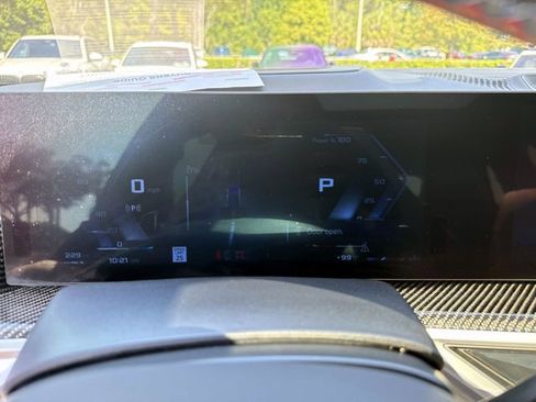Used 2025 BMW X7 M60i AWD/4WD image 33