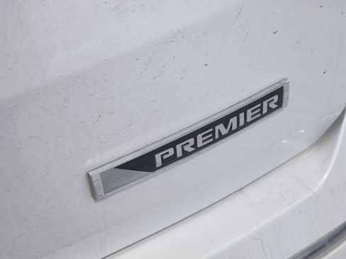 Used 2018 Chevrolet Traverse Premier w/ Driver Confidence II Package FWD image 10