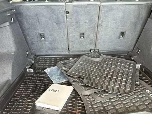 Used 2020 Audi Q3 2.0T Premium w/ Convenience Package image 36