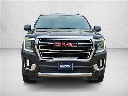 Used 2024 GMC Yukon XL SLT RWD image 2