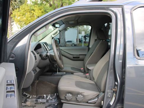 Used 2013 Nissan Xterra S w/ Value Package RWD image 10