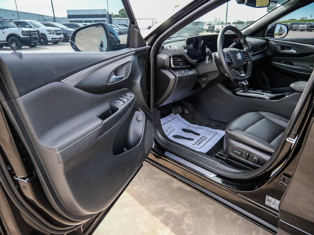 Used 2026 Buick Envista Avenir FWD image 34
