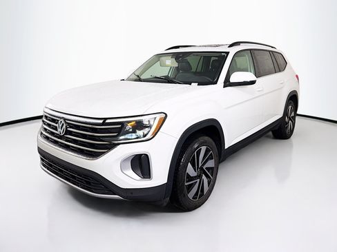 Used 2024 Volkswagen Atlas SE FWD image 3