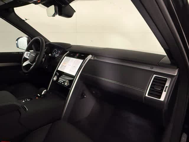 New 2026 Land Rover Discovery Limited Edition AWD/4WD image 12