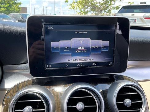 Used 2018 Mercedes-Benz C 300 Sedan image 31