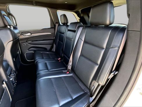 Used 2020 Jeep Grand Cherokee High Altitude AWD/4WD image 17