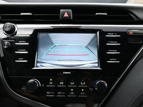 Used 2020 Toyota Camry LE FWD image 22