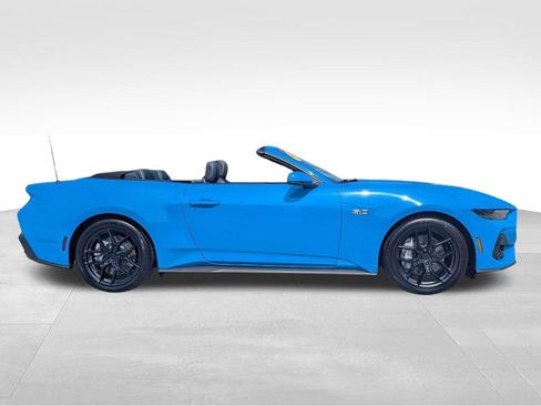 Used 2026 Ford Mustang GT Premium RWD image 3