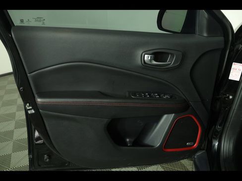 Used 2021 Jeep Compass Trailhawk w/ Sun and Sound Group image 23