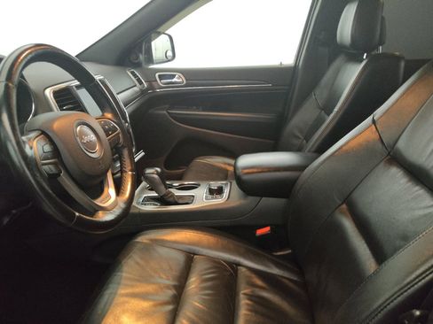 Used 2018 Jeep Grand Cherokee Limited AWD/4WD image 17