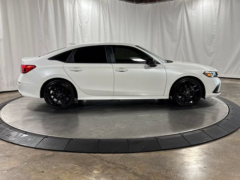 Certified 2024 Honda Civic Sport image 9