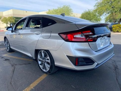 Used 2019 Honda Clarity Plug-In Hybrid image 2