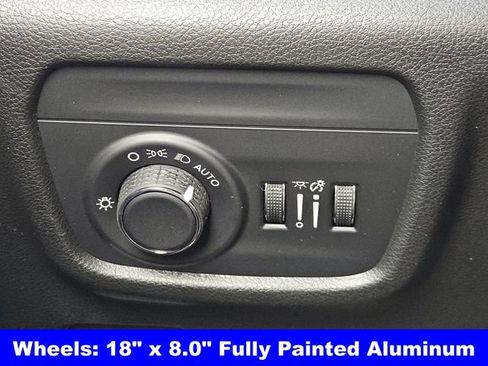 New 2025 Jeep Grand Cherokee L Laredo image 17