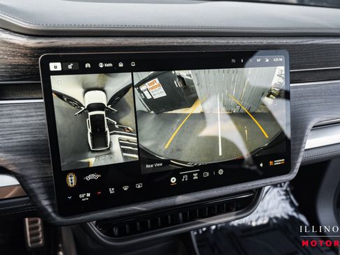 Used 2022 Rivian R1T Adventure image 23