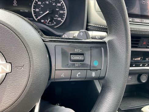 Used 2023 Nissan Rogue SV AWD/4WD image 22