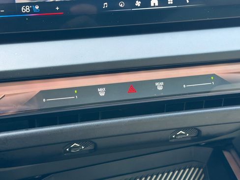 Used 2025 BMW X3 xDrive30i w/ Premium Package image 26