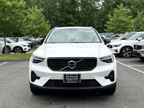 Used 2026 Volvo XC40 B5 Plus AWD/4WD image 8