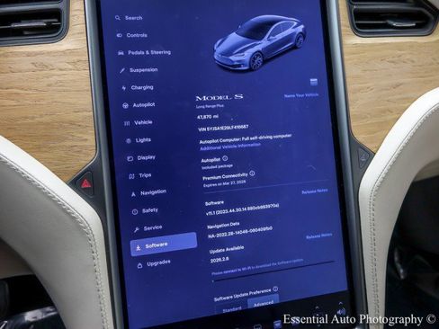 Used 2020 Tesla Model S Long Range Plus image 30